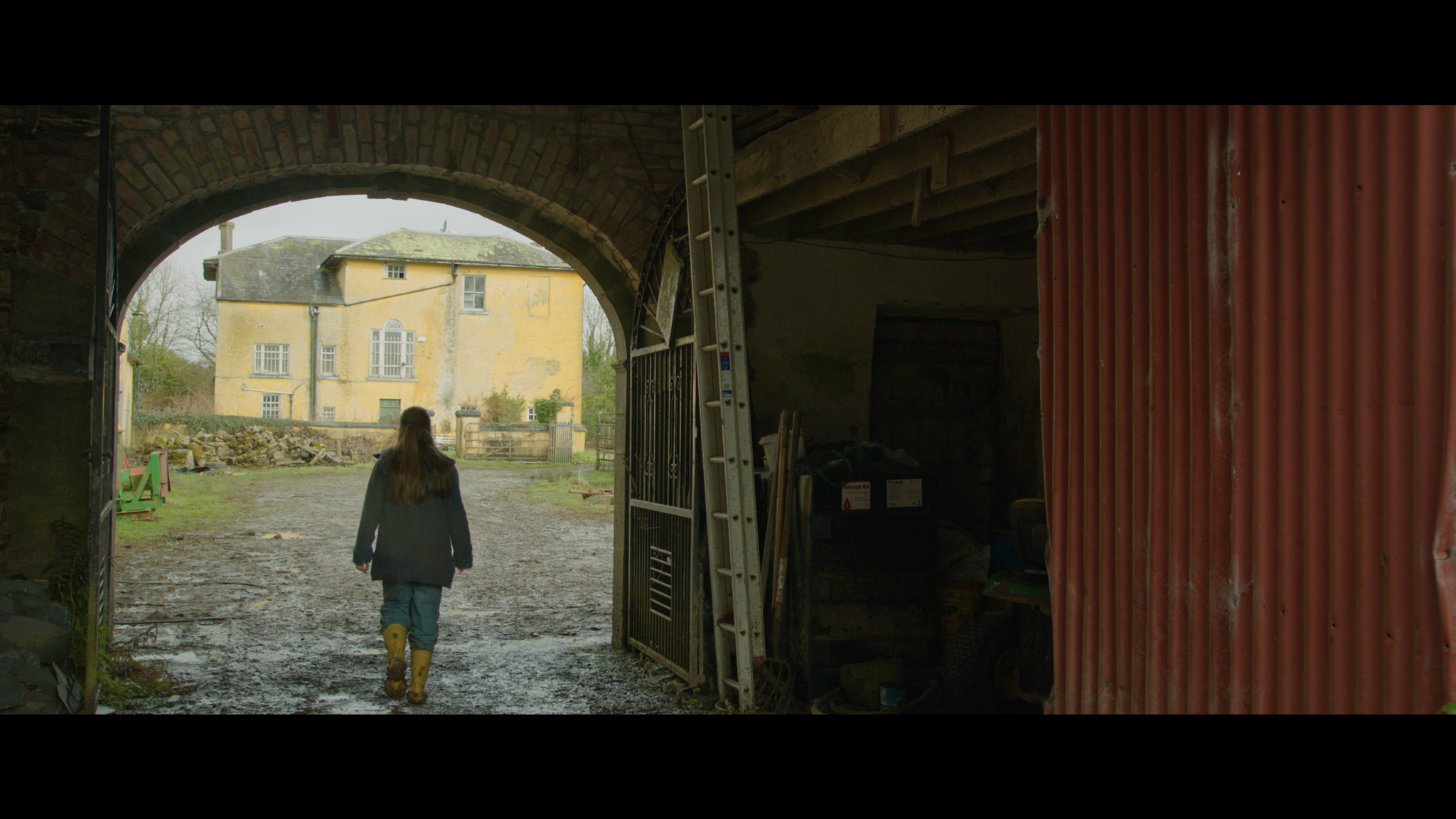 Still from SÁRÚ