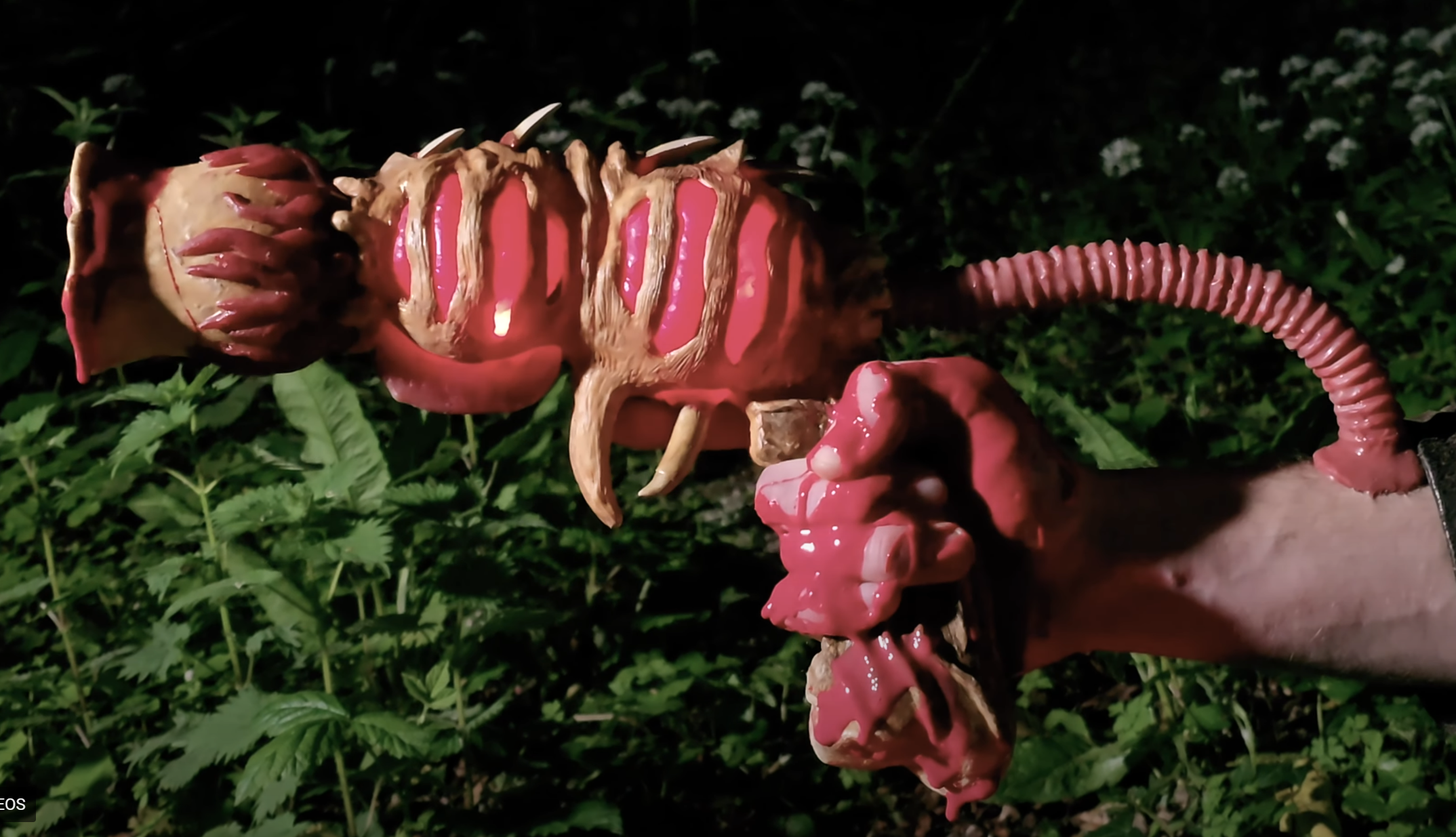 Side view alien gun