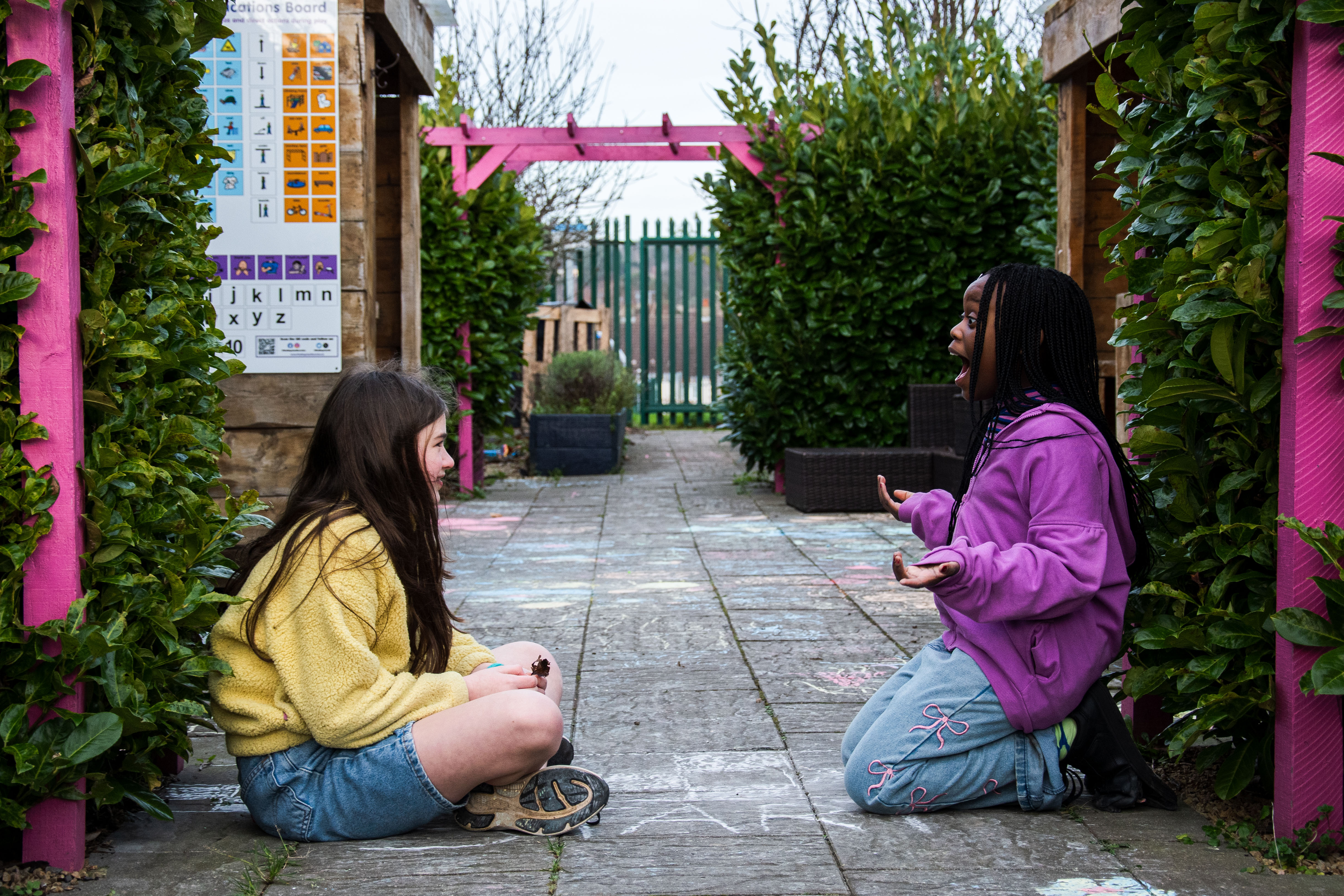 Still from Millie Rogers as Nora and Nomsa Siziba as Ayah in SPLINTERS