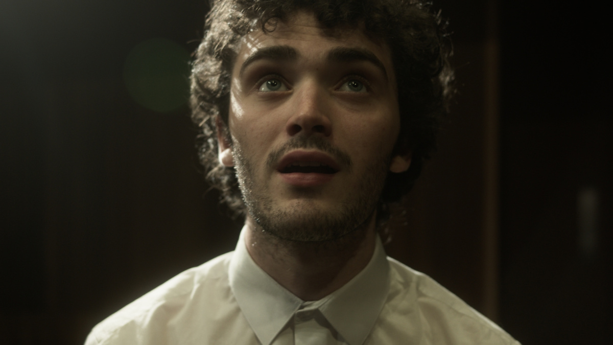Eyes on Me - Dir. Benjamin Lipson
