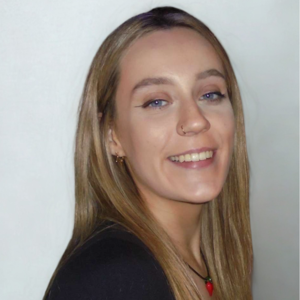 headshot niamh wade