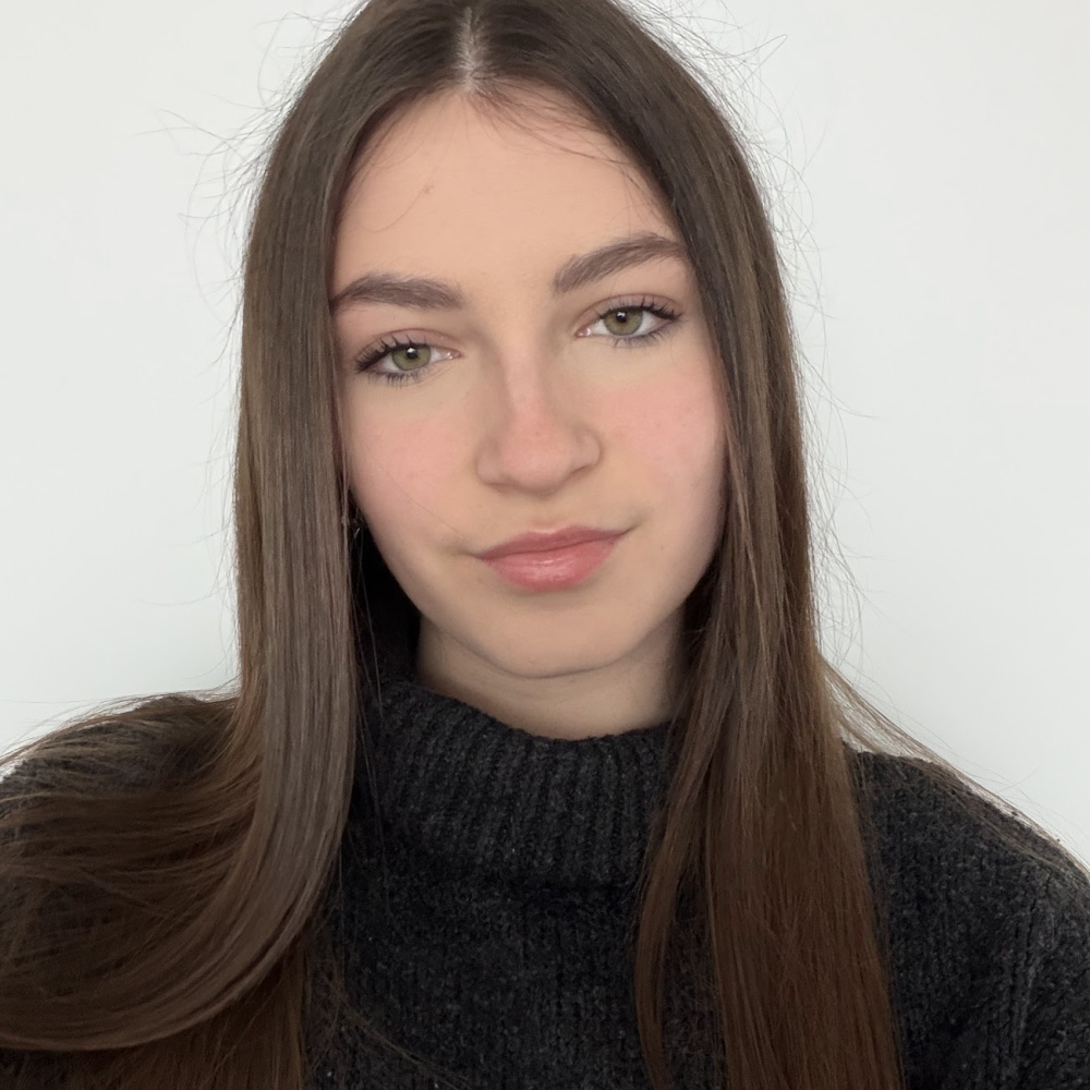 Erika Stratila Headshot